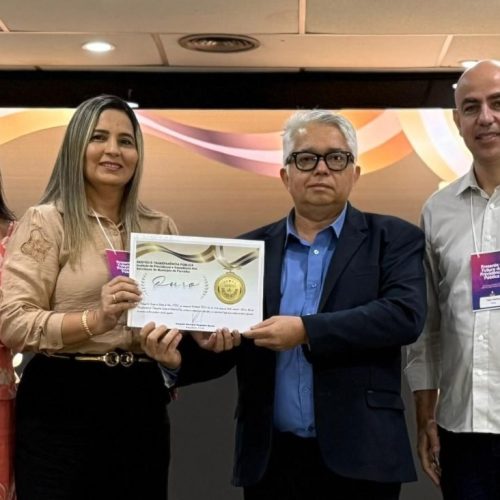 Presidente do IPMP, Jeanne Cunha, recebe Selo Ouro de Gestão e Transparência Pública concedido pelo TCE-PI